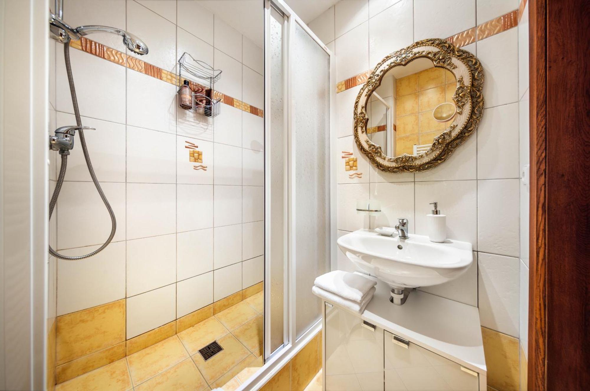 Apartments Dlouha 93 Cesky Krumlov Ngoại thất bức ảnh